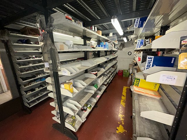 Samengesteld lot 209 tem 211 - afbeelding 1 van  4