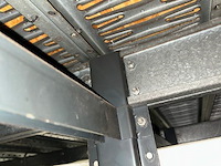 Samengesteld lot 701 en lot 702: platform en rekken - afbeelding 2 van  7