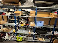 Samengesteld lot 701 en lot 702: platform en rekken - afbeelding 5 van  7