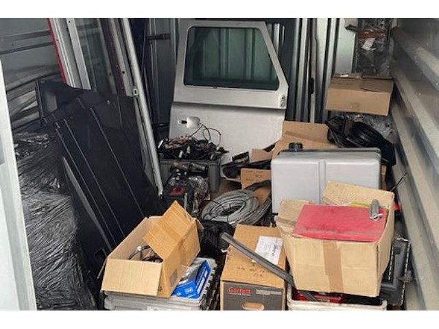 Samengesteld lot 801 met inhoud - afbeelding 4 van  8