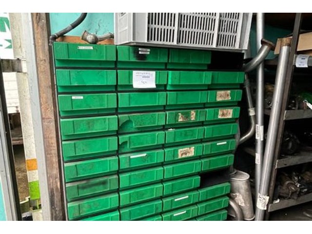 Samengesteld lot 802 met inhoud, auto onderdelen - afbeelding 7 van  7