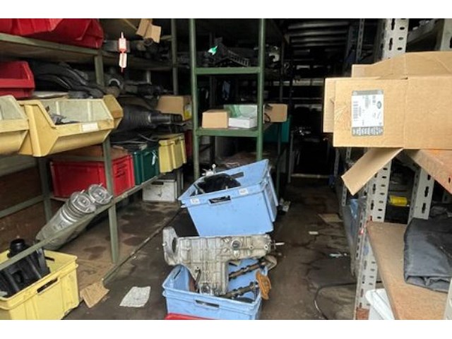 Samengesteld lot 803 met inhoud, auto onderdelen - afbeelding 3 van  6