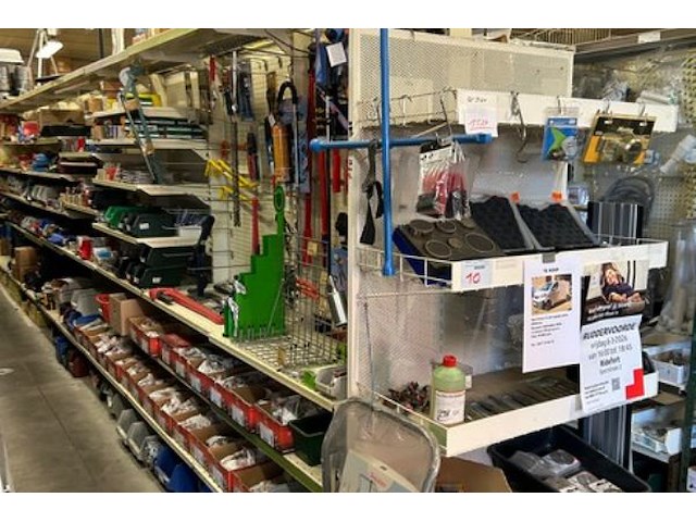 Samengesteld lot 9 tem 13: 11 winkelrekken - afbeelding 3 van  7