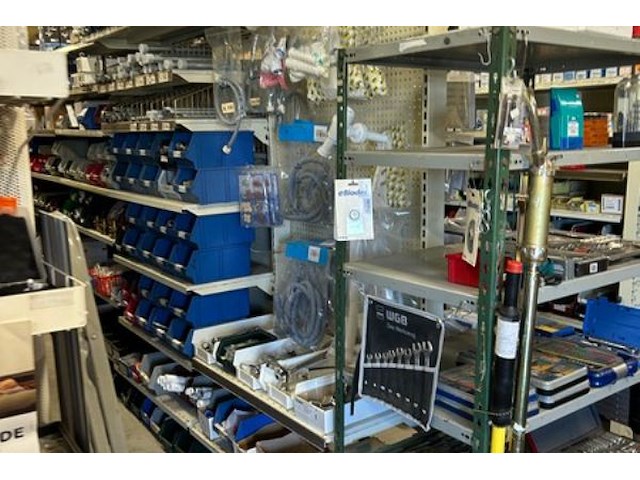 Samengesteld lot 9 tem 13: 11 winkelrekken - afbeelding 4 van  7