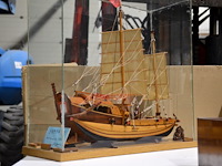 Sampang onder glazen stolp - afbeelding 1 van  2