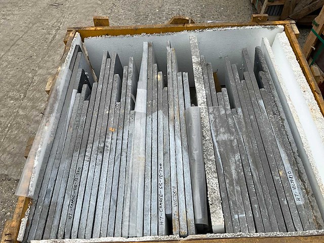 Samples natuursteen tuintegels - afbeelding 3 van  3