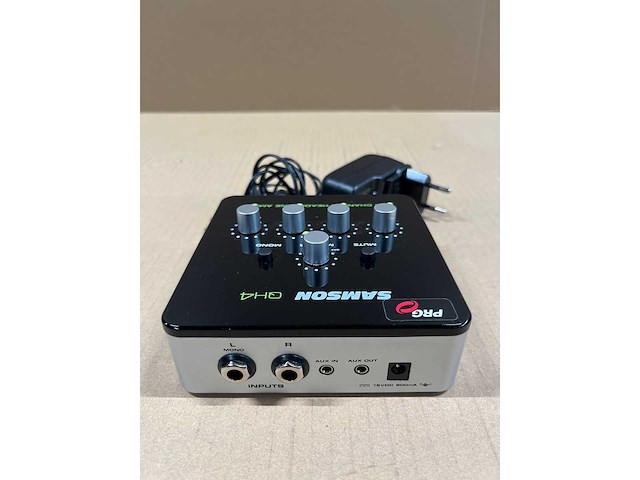 Samson qh4 4-channel headphone amplifier - afbeelding 3 van  4