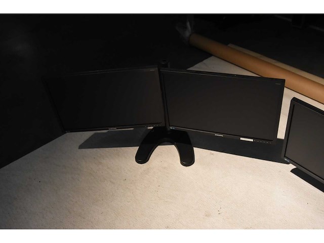 Samsung - 2 x s24e650 - monitors (4x) - afbeelding 1 van  2
