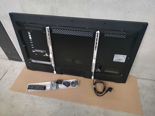 Samsung - me46c - display - afbeelding 3 van  5