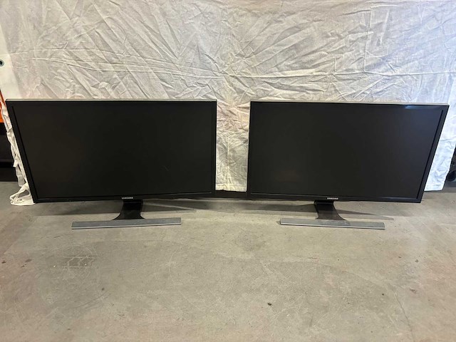 Samsung - monitor 28" (2x) - afbeelding 1 van  1