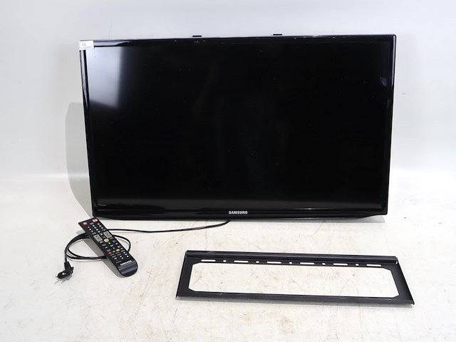Samsung 32 inch tv - afbeelding 1 van  7