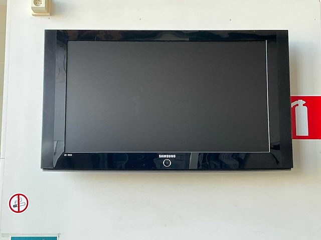 Samsung 37” televisie - afbeelding 1 van  1