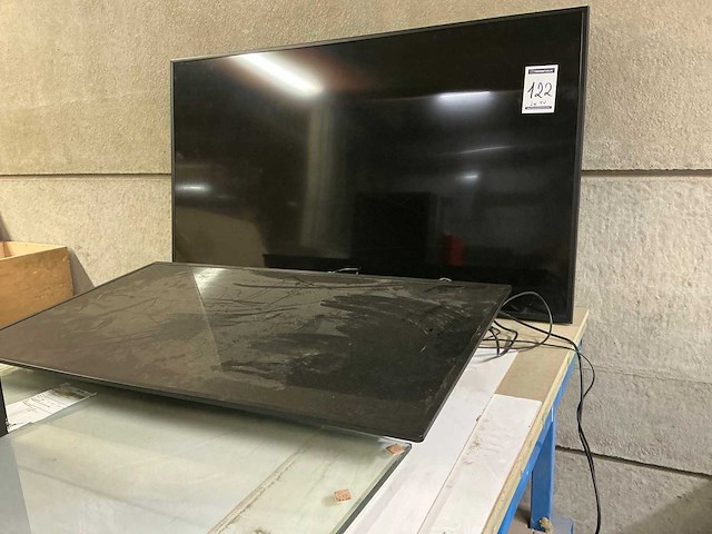 Samsung diverse flatscreen tv’s (2x) - afbeelding 1 van  3