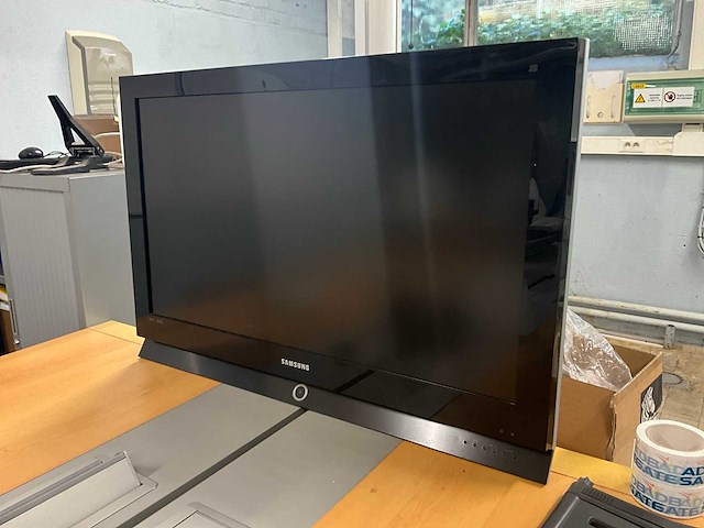 Samsung le40m61b 40 inch lcd tv - afbeelding 1 van  6