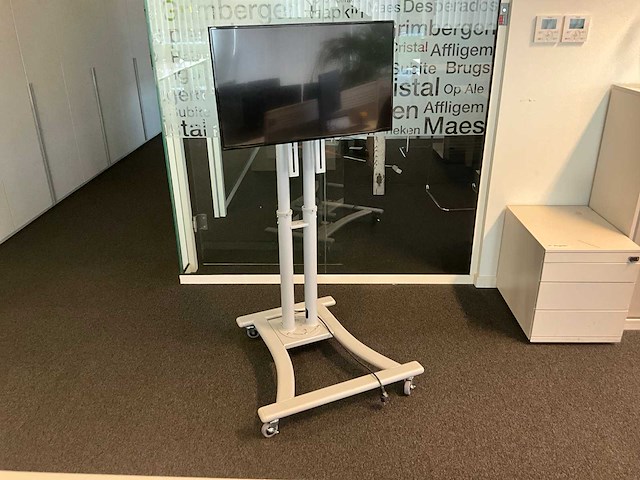 Samsung lh32dce display op mobiele standaard - afbeelding 1 van  6