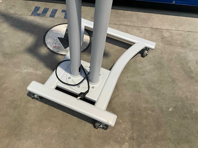 Samsung lh32dce display op mobiele standaard - afbeelding 7 van  7