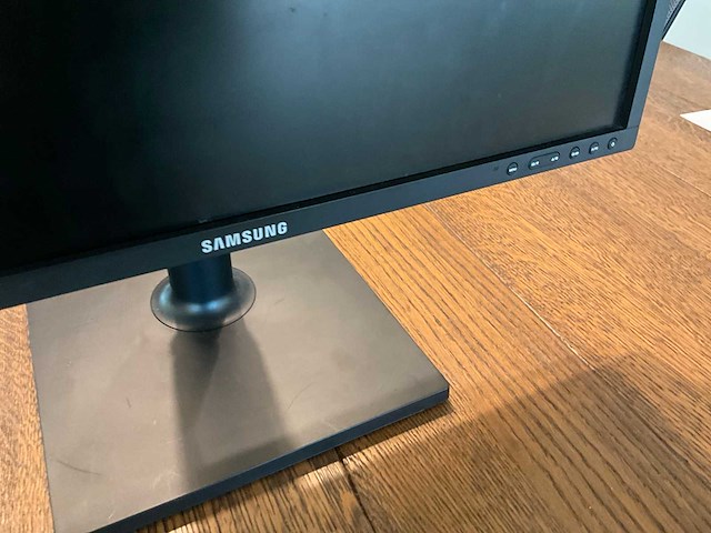 Samsung ls22c45k 22” monitor (3x) - afbeelding 2 van  4