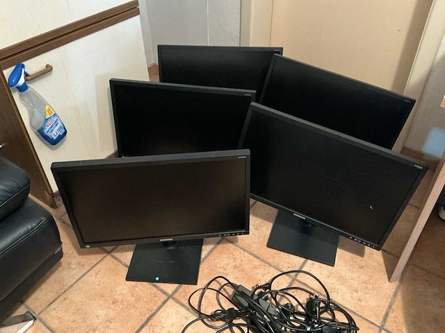 Samsung monitor (5x) - afbeelding 1 van  2