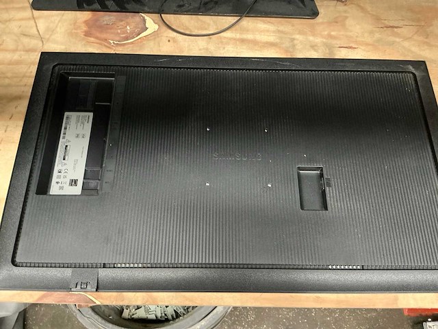 Samsung qm32c televisie - afbeelding 2 van  3