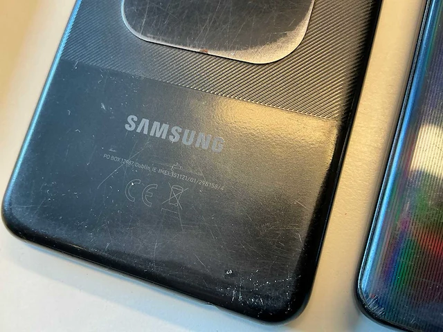 Samsung smartphone (2x) - afbeelding 4 van  4