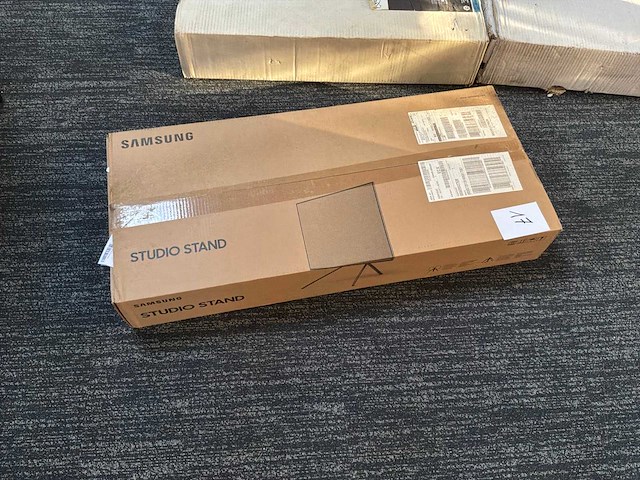 Samsung studio stand tv stand - afbeelding 1 van  5