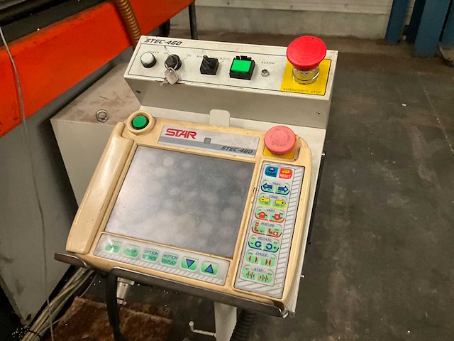 Sandretto otto 440 spuitgietmachine met robotarm star - afbeelding 15 van  16