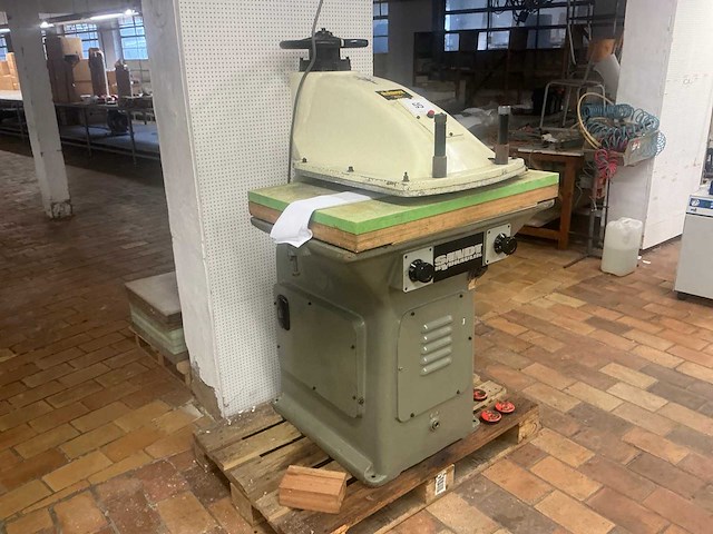 Sandt 410 stansmachine - afbeelding 2 van  8