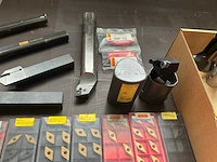 Sandvik partij wisselplaatfrezen, boren, draaibeitels en wisselplaten - afbeelding 2 van  11