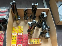 Sandvik partij wisselplaatfrezen, boren, draaibeitels en wisselplaten - afbeelding 8 van  11
