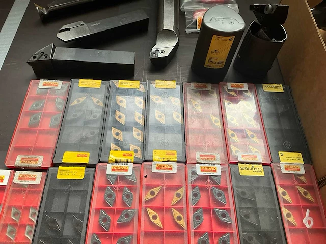 Sandvik partij wisselplaatfrezen, boren, draaibeitels en wisselplaten - afbeelding 11 van  11