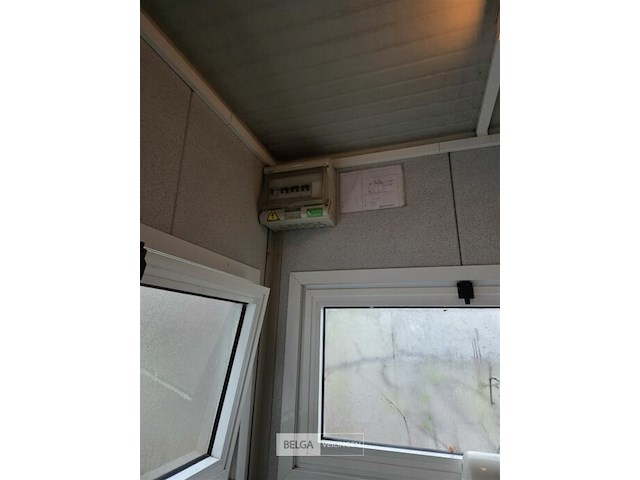 Sanitair container - afbeelding 8 van  17