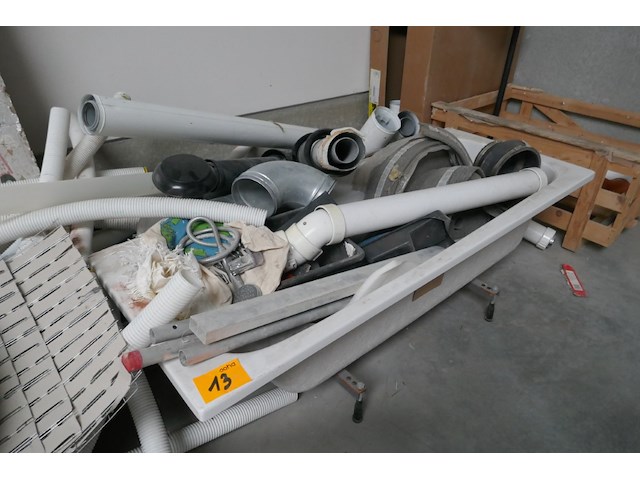 Sanitair materiaal - afbeelding 2 van  5