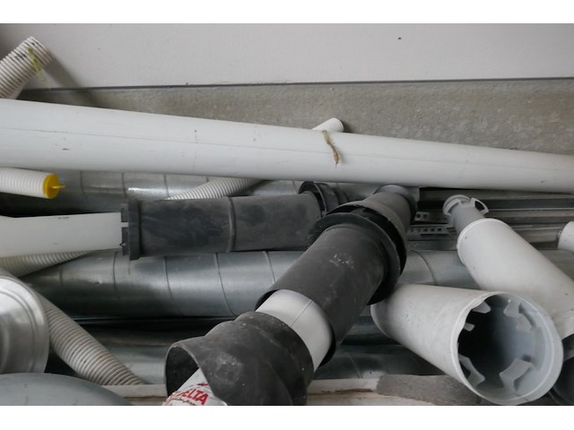 Sanitair materiaal - afbeelding 3 van  5