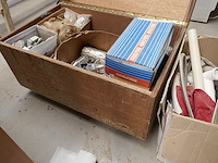 Sanitair materiaal - afbeelding 4 van  4