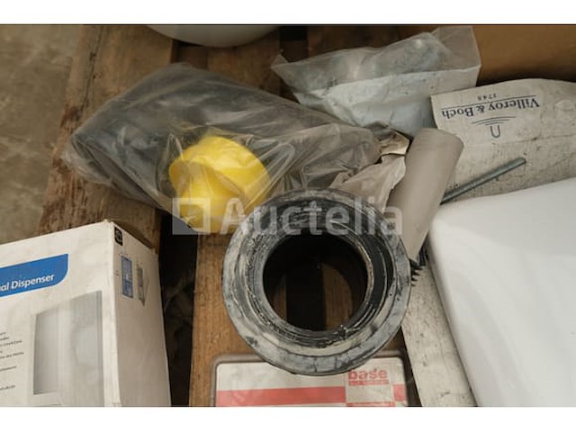 Sanitaire apparatuur en accessoires - afbeelding 4 van  10
