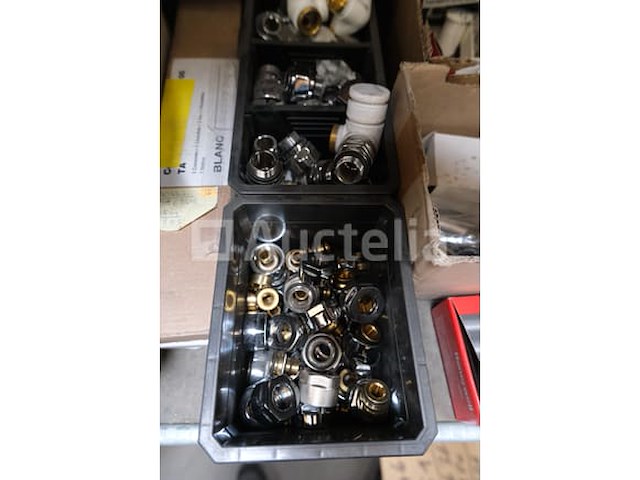 Sanitaire apparatuur - afbeelding 7 van  12