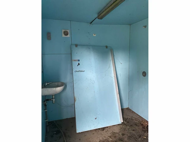 Sanitaire container 20ft - afbeelding 2 van  18
