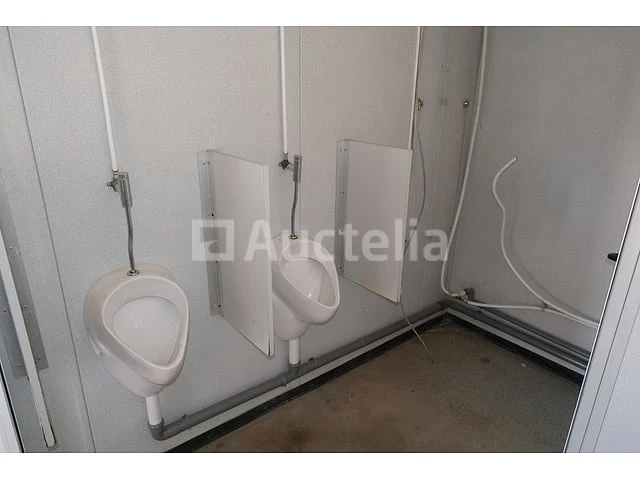 Sanitaire container + douche real - afbeelding 42 van  49