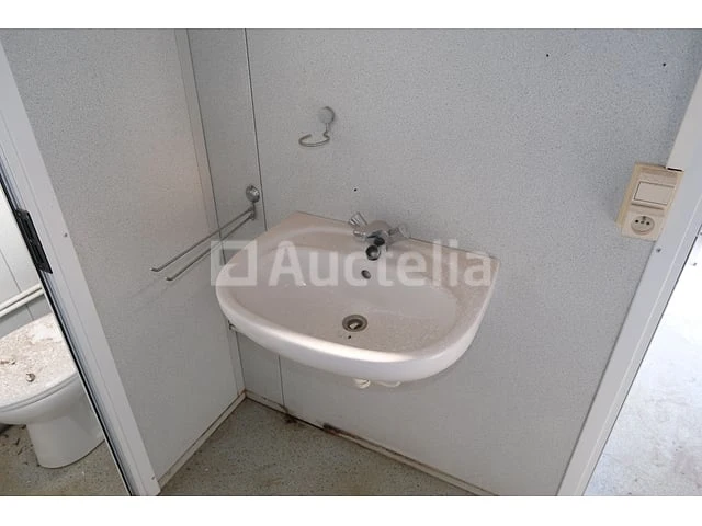 Sanitaire container + douche real - afbeelding 43 van  49
