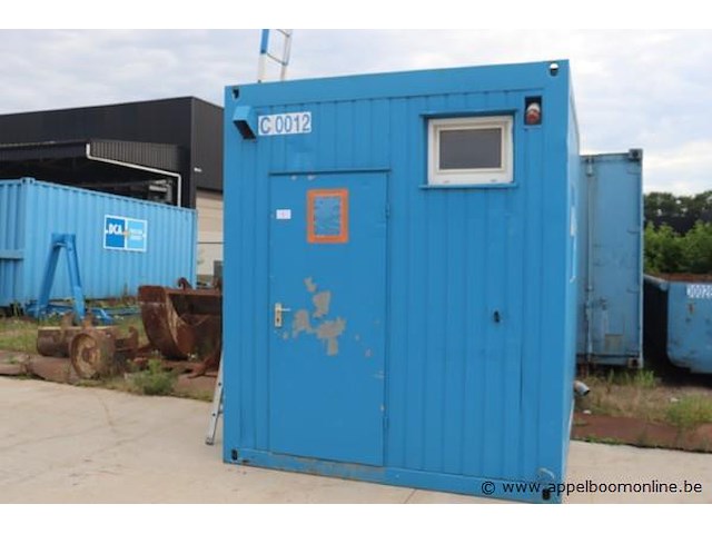 Sanitaire container, met 2 wasbakken, toiletten en verwarming, werking niet gekend - afbeelding 1 van  4