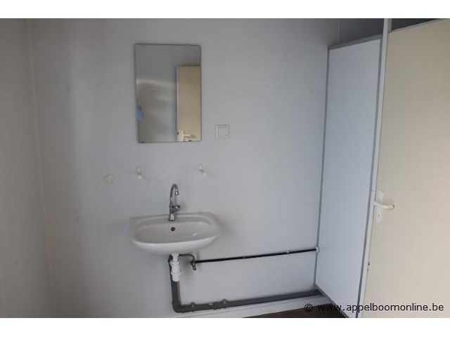 Sanitaire container, met toiletten, urinoir, wasbak, raam met rolluik - afbeelding 5 van  8