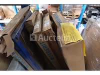 Sanitaire montageaccessoireset - afbeelding 8 van  10