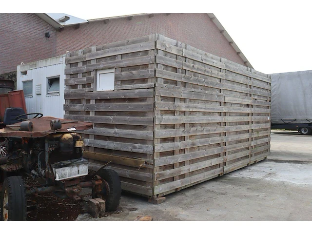 Sanitaire unit met houten ombouw - afbeelding 1 van  1