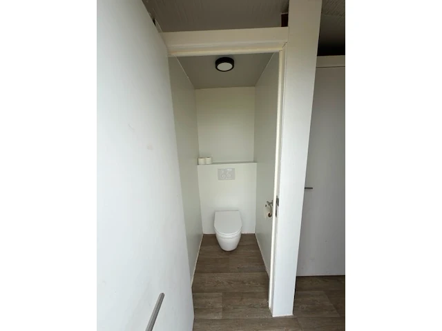 Sanitaire unit - afbeelding 14 van  14