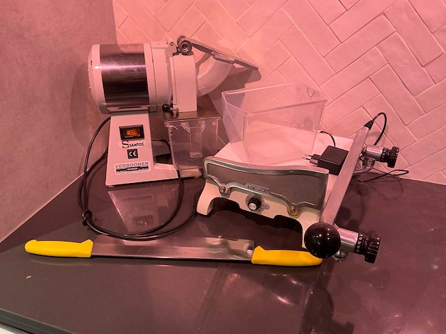 Santos - boska professionele kaasmolen en professioneel kaas snijmachine van het merk boska. - afbeelding 3 van  5
