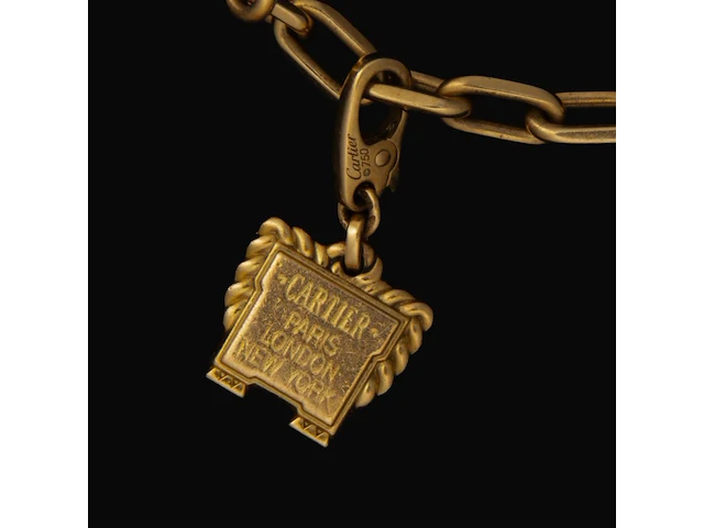 Santos de cartier charm bracelet in 18ct yellow gold, with diamond charms, weight: 46,3 g (+) - afbeelding 11 van  16