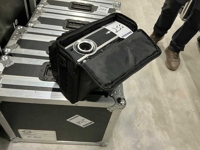 Sanyo beamer - afbeelding 3 van  3