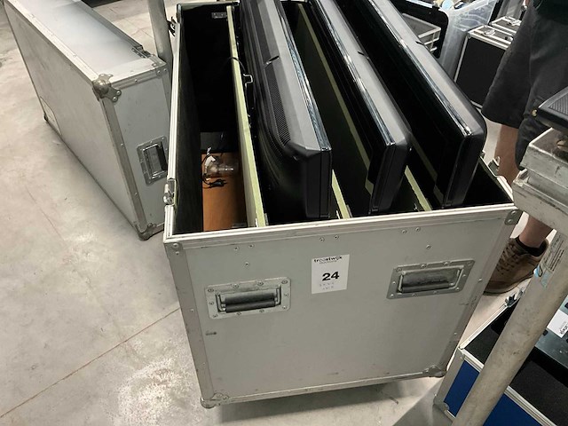 Sanyo ce42fd08-c/x tv flatscreen (3x) - afbeelding 4 van  5