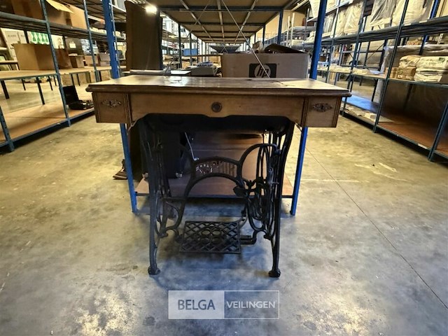 Saphir naaimachinetafel - afbeelding 2 van  6