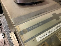 Satorius 2357 precisieweegschaal - afbeelding 1 van  2